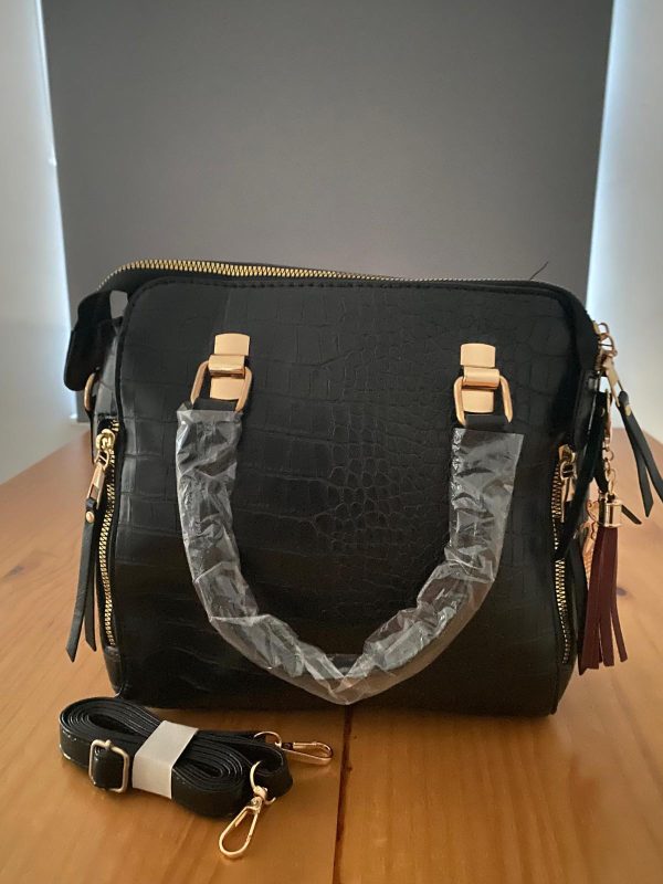 BLACK FEMALE BAG